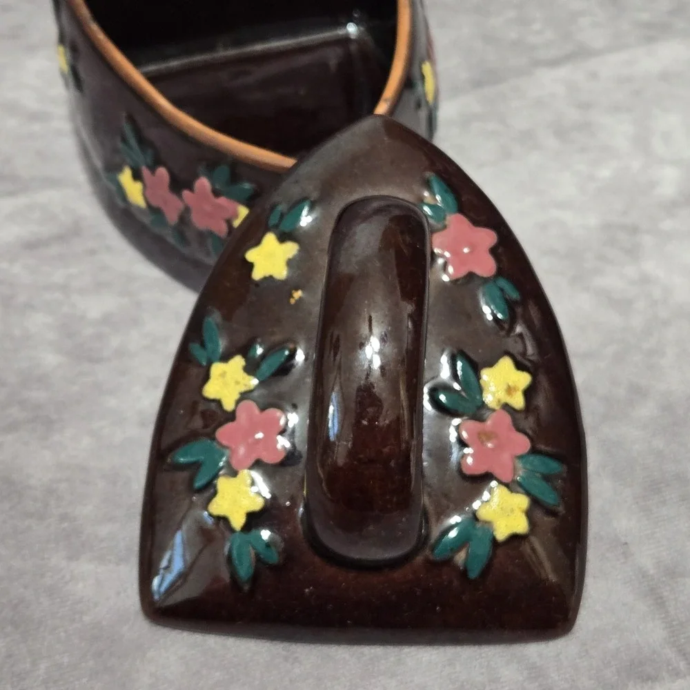 Vintage Hand Painted Floral Ceramic Iron Shaped Covered Dish 4.5